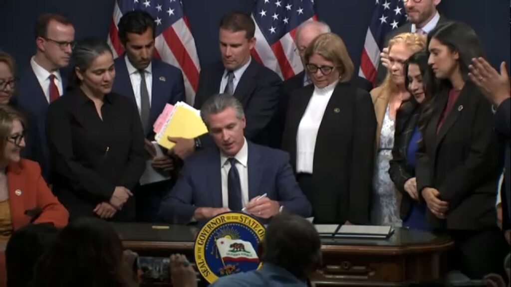 17609666_newsom-redistrcting.jpg