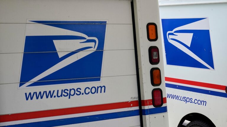 17624342_082325-wabc-usps-AP-img.jpg