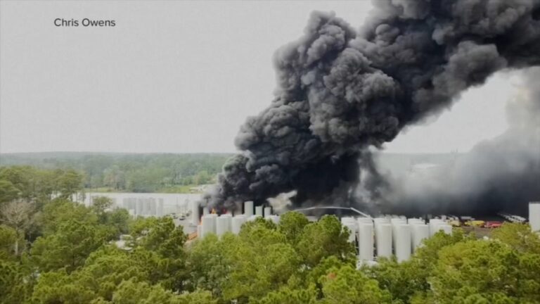 17632833_082425-wls-louisiana-explosion-6avo-vid.jpg