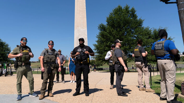 17636060_trump-DC-military-clean-TN-img.jpg