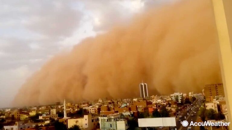 5334920_060619-cc-accuwx-haboob-img.jpg