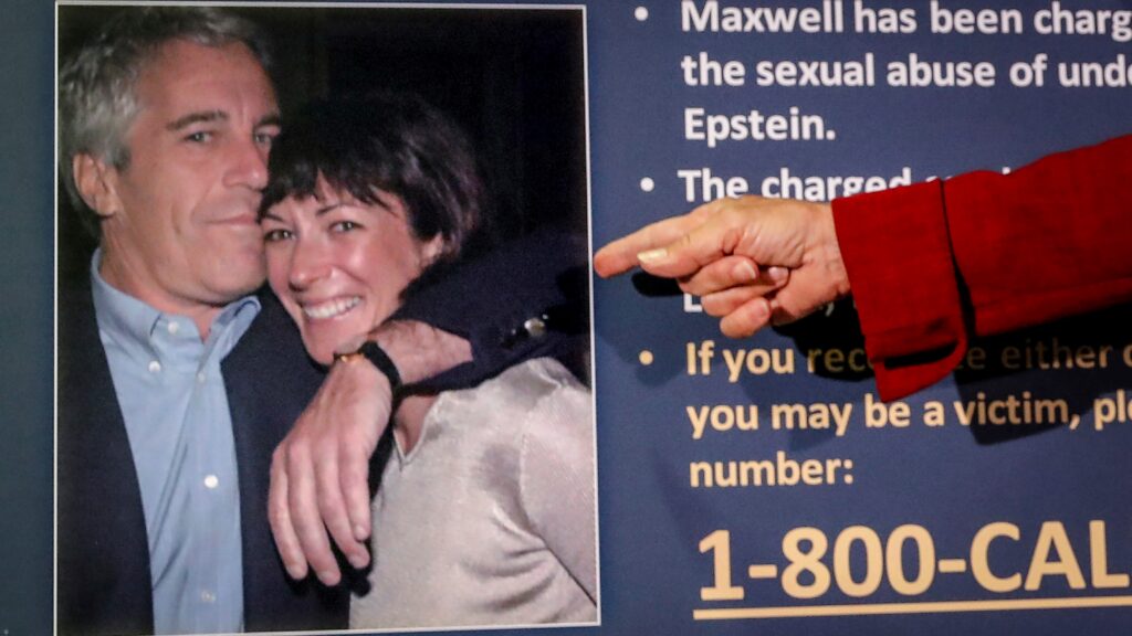 17616104_082225-wls-ap-epstein-maxwell-img.jpg