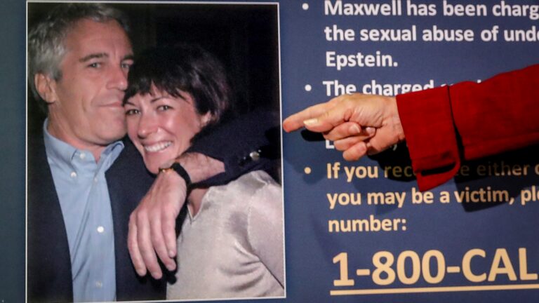 17616104_082225-wls-ap-epstein-maxwell-img.jpg