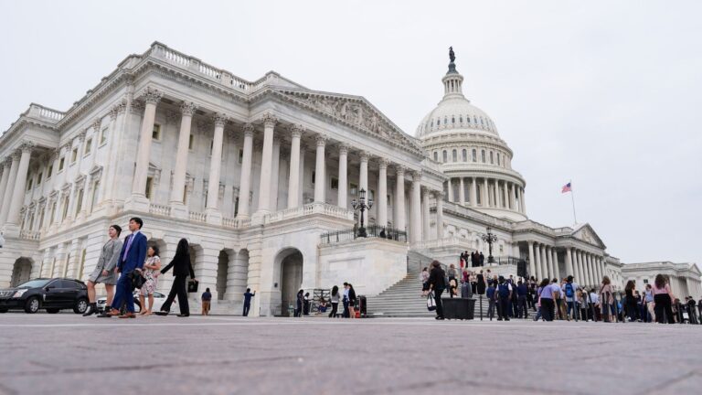 17913148_092925-wabc-ap-government-shutdown-img.jpg