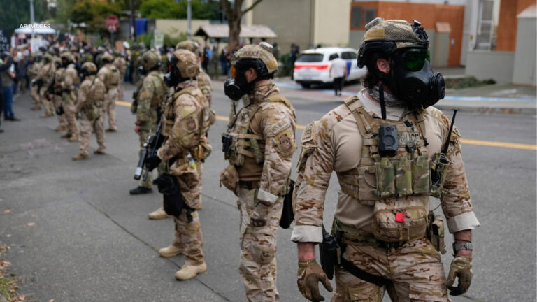 17947503_100525-kabc-ap-troops-tn-img.jpg