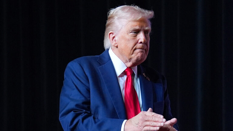 17987414_101125-wls-trump-quantico-clean-ap-img.jpg