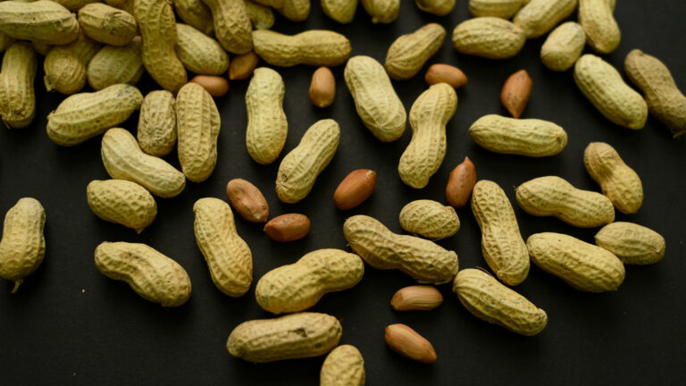 18043299_102025-cc-ap-peanuts-img.jpg