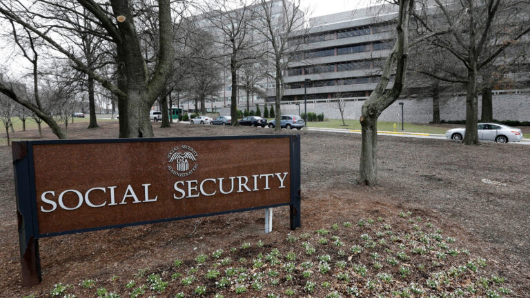 18066146_102425-cc-ap-social-security-img.jpg